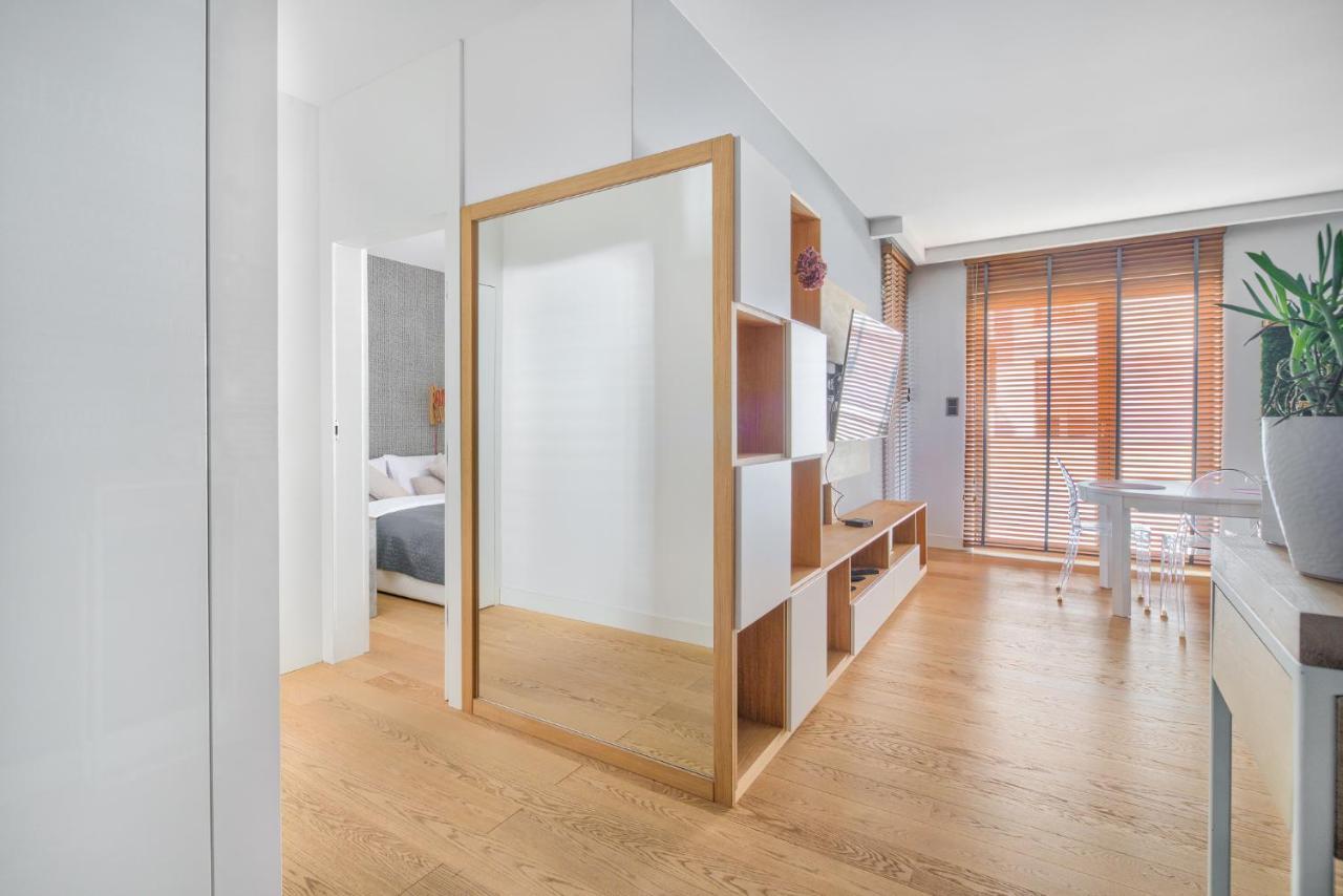 Poznan Grafitowa Modern Apartment Екстериор снимка