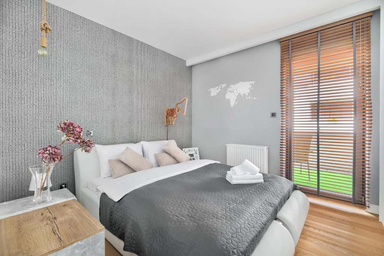 Poznan Grafitowa Modern Apartment Екстериор снимка